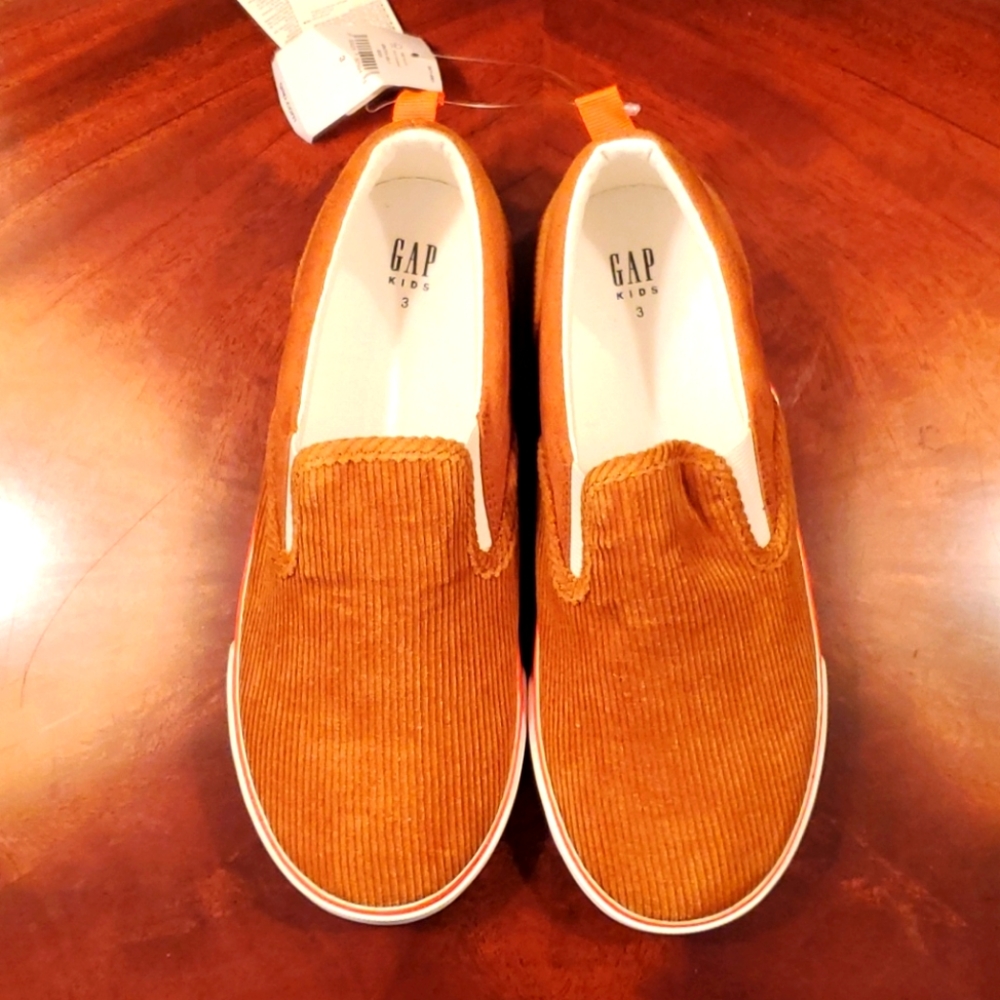 NWT GAP Kids  Corduroy Slip On-size3